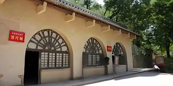 西柏坡精神与干部培训：锻造新时代奋斗者队伍