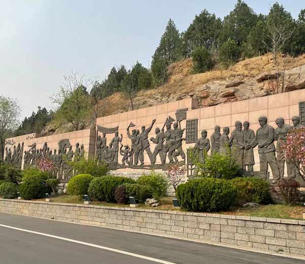 西柏坡红色教育：干部培训新模式的特色与优势