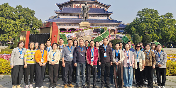 河北某学院思政课教师穗珠深研修 见证改革成就勇担时代使命